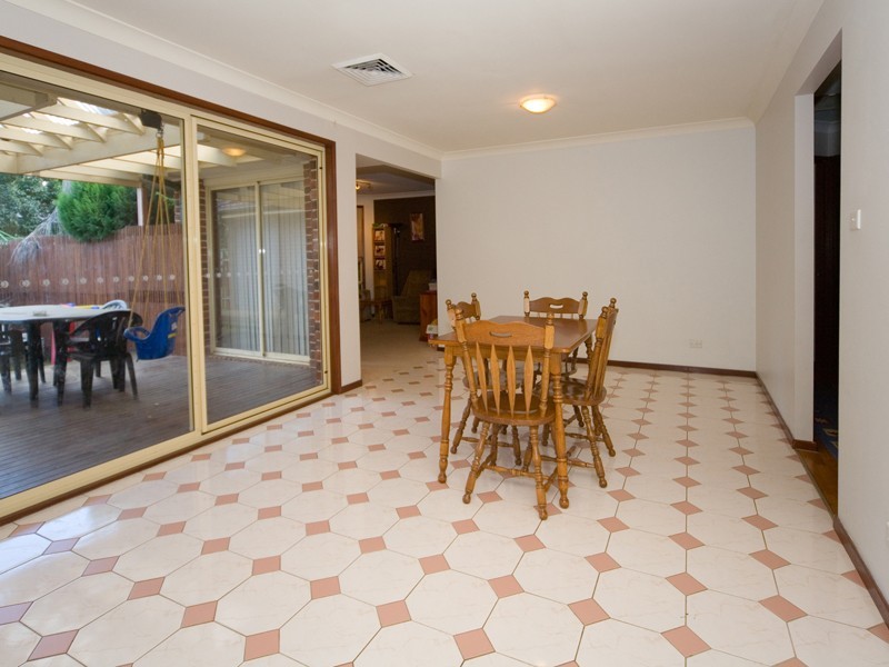 8 Garbutt Place, Oakdale NSW 2570