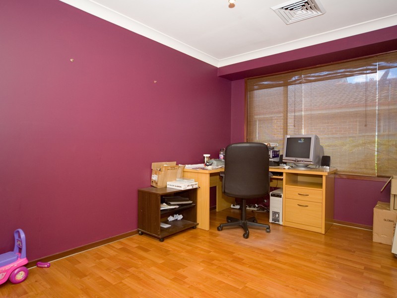 8 Garbutt Place, Oakdale NSW 2570