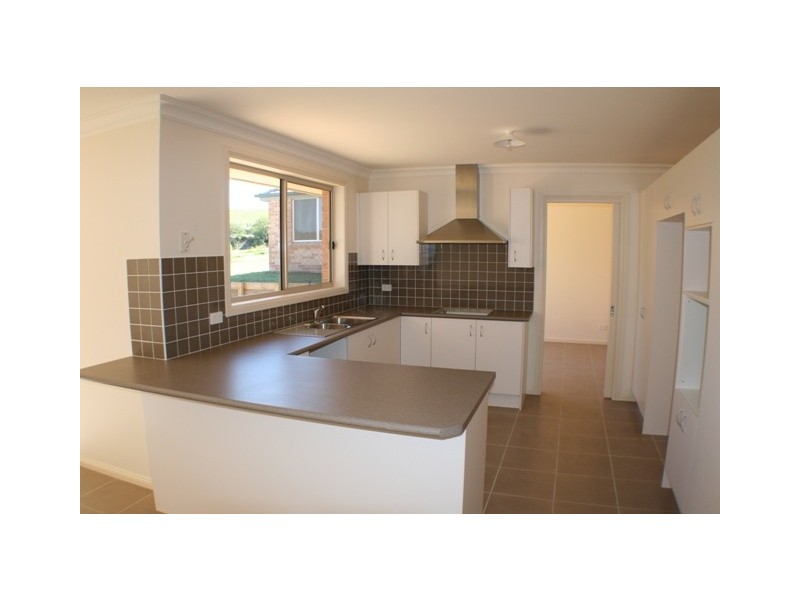 1 351 Argyle Street, Picton NSW 2571