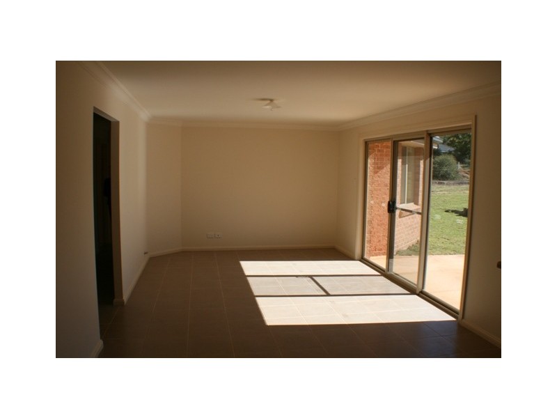 1 351 Argyle Street, Picton NSW 2571