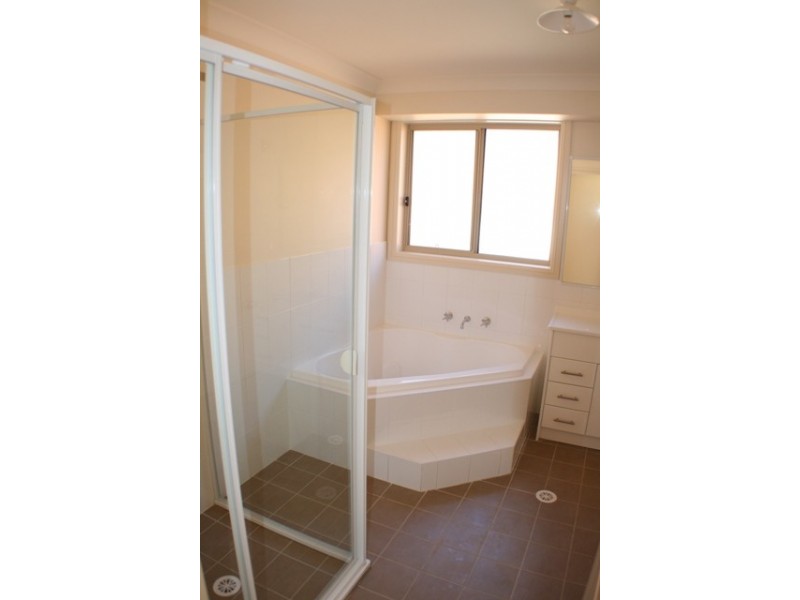 1 351 Argyle Street, Picton NSW 2571