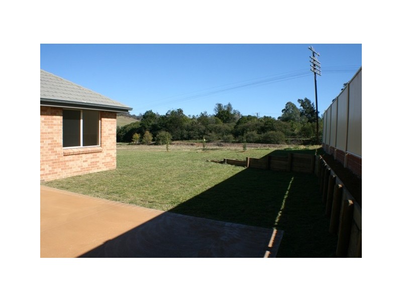 2 351 Argyle Street, Picton NSW 2571