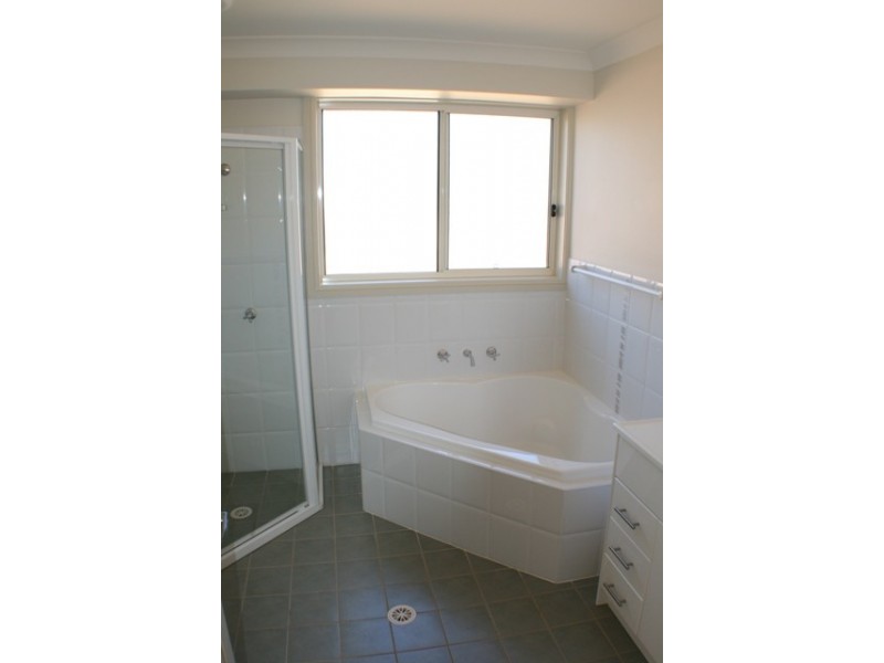 2 351 Argyle Street, Picton NSW 2571