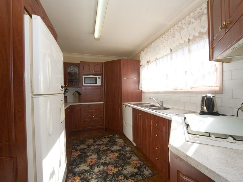 6 Alma Place, Thirlmere NSW 2572