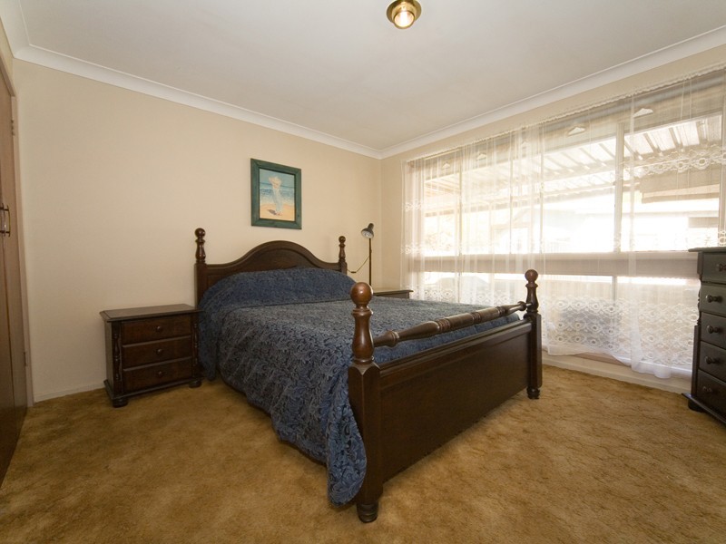 6 Alma Place, Thirlmere NSW 2572