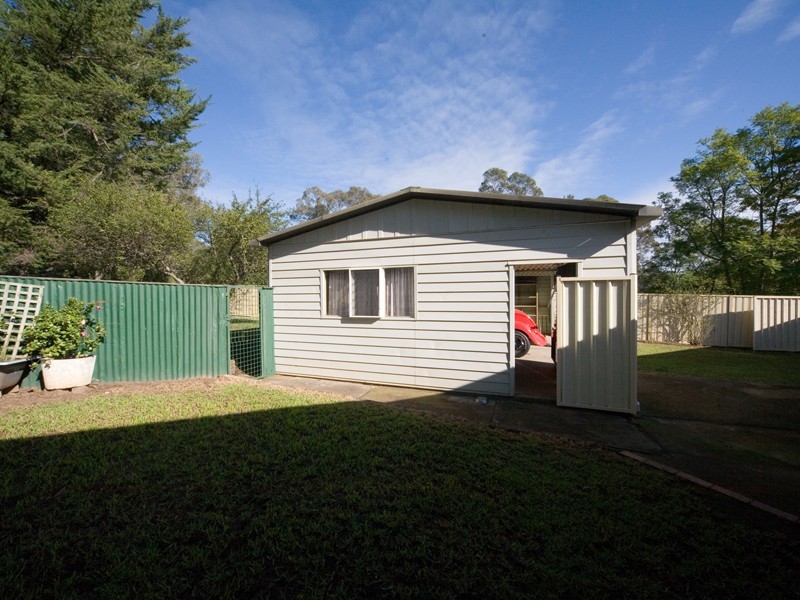 6 Alma Place, Thirlmere NSW 2572