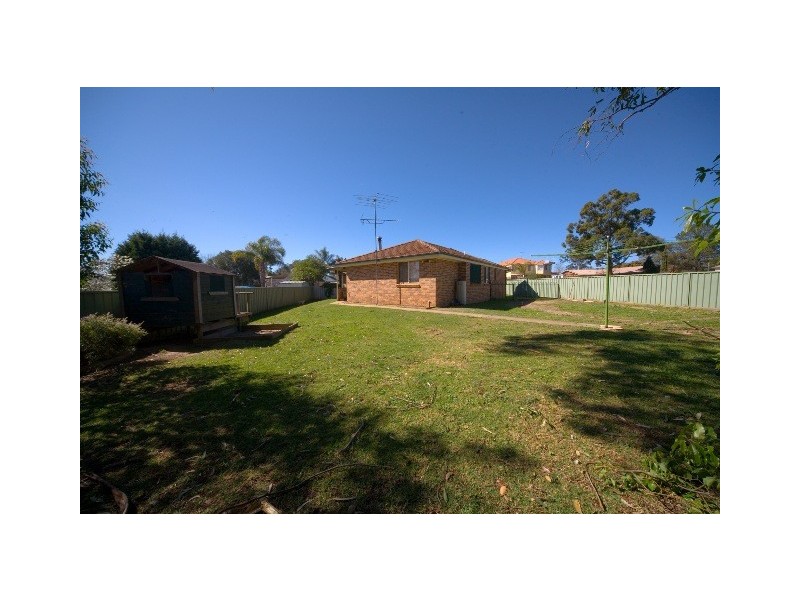 33B Westbourne Avenue, Thirlmere NSW 2572