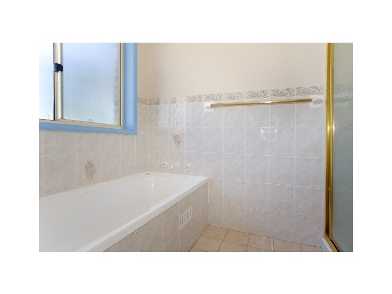 33B Westbourne Avenue, Thirlmere NSW 2572