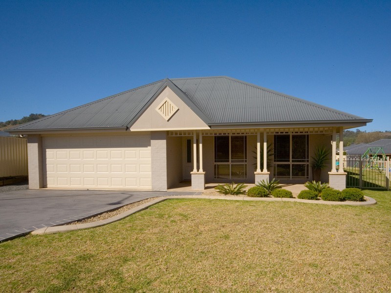 12 Ayrshire Gardens, Picton NSW 2571