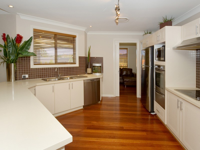 12 Ayrshire Gardens, Picton NSW 2571