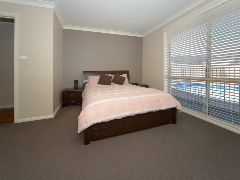 12 Ayrshire Gardens, Picton NSW 2571