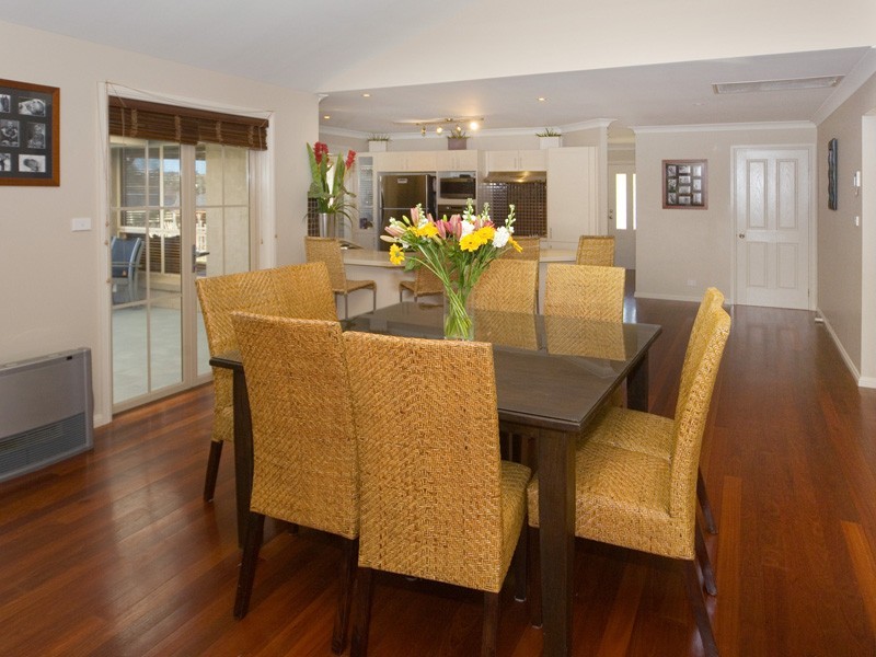 12 Ayrshire Gardens, Picton NSW 2571