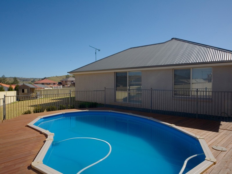 12 Ayrshire Gardens, Picton NSW 2571