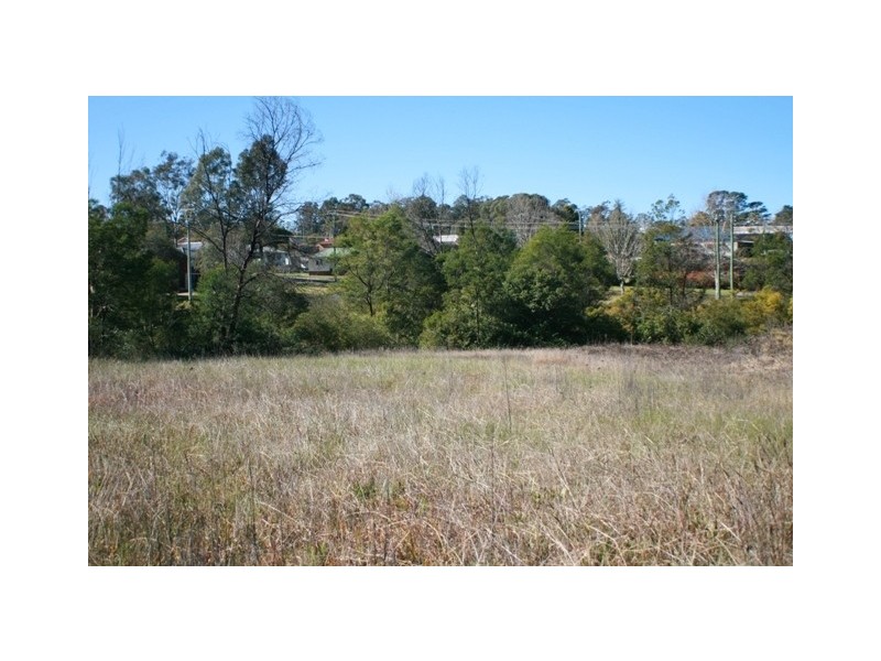 2 Hill Street, Picton NSW 2571