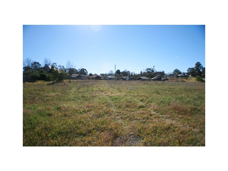 2 Hill Street, Picton NSW 2571