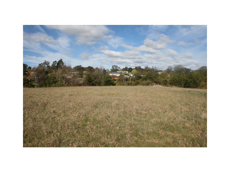 2 Hill Street, Picton NSW 2571