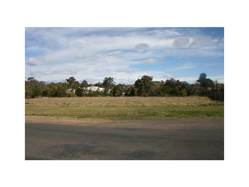 2 Hill Street, Picton NSW 2571
