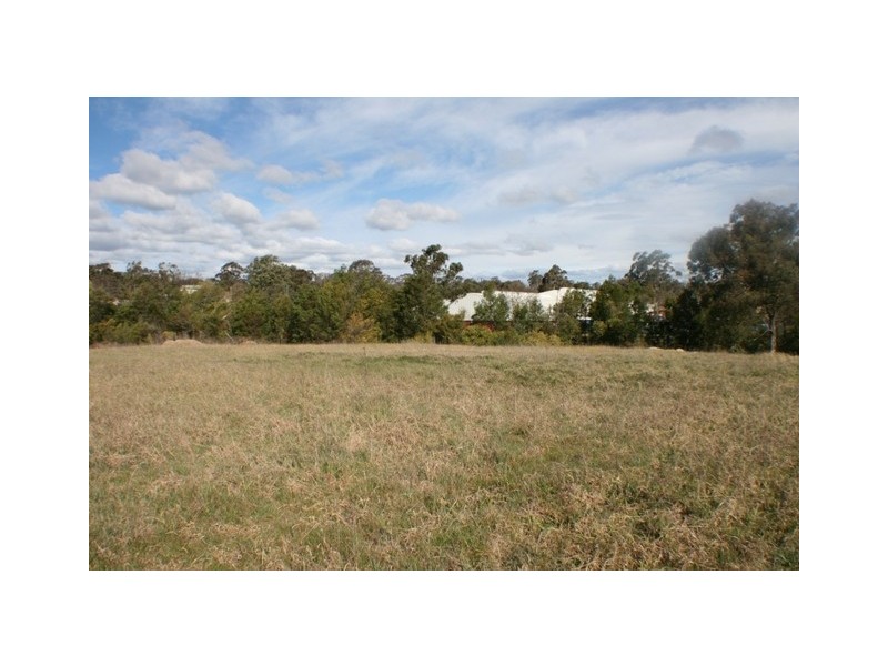 2 Hill Street, Picton NSW 2571