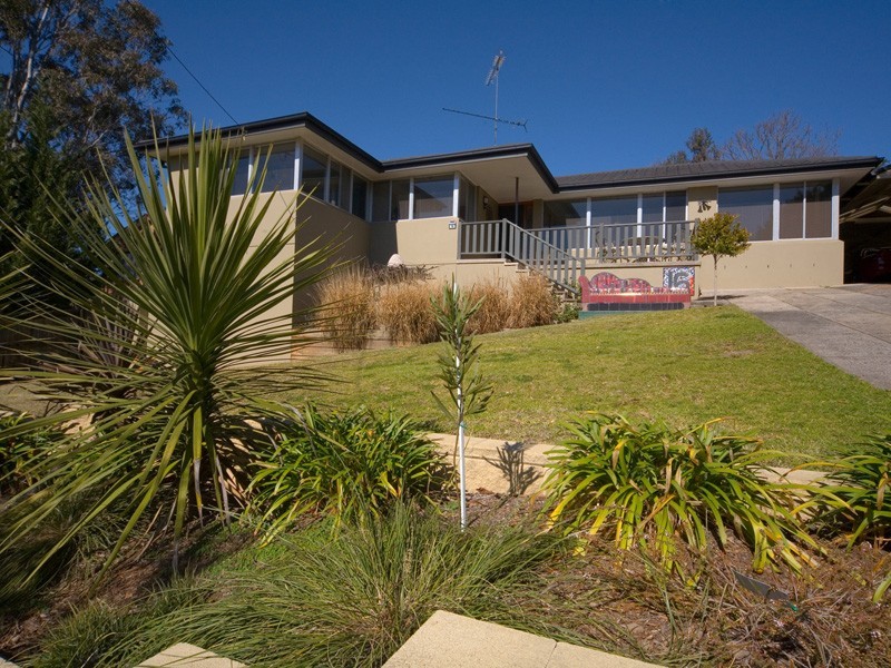 16 Heathcote Street, Picton NSW 2571