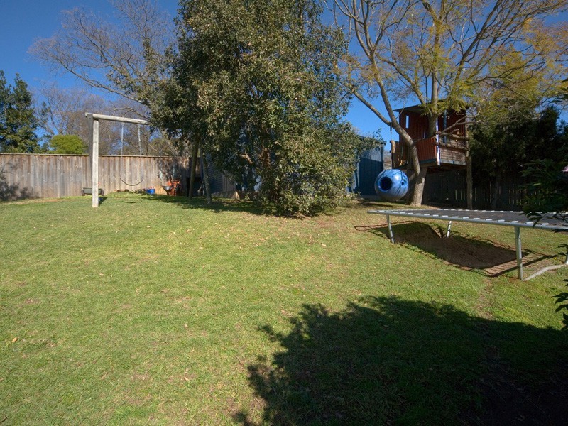 16 Heathcote Street, Picton NSW 2571