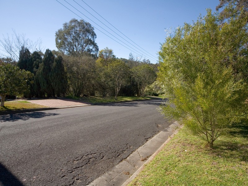 16 Heathcote Street, Picton NSW 2571