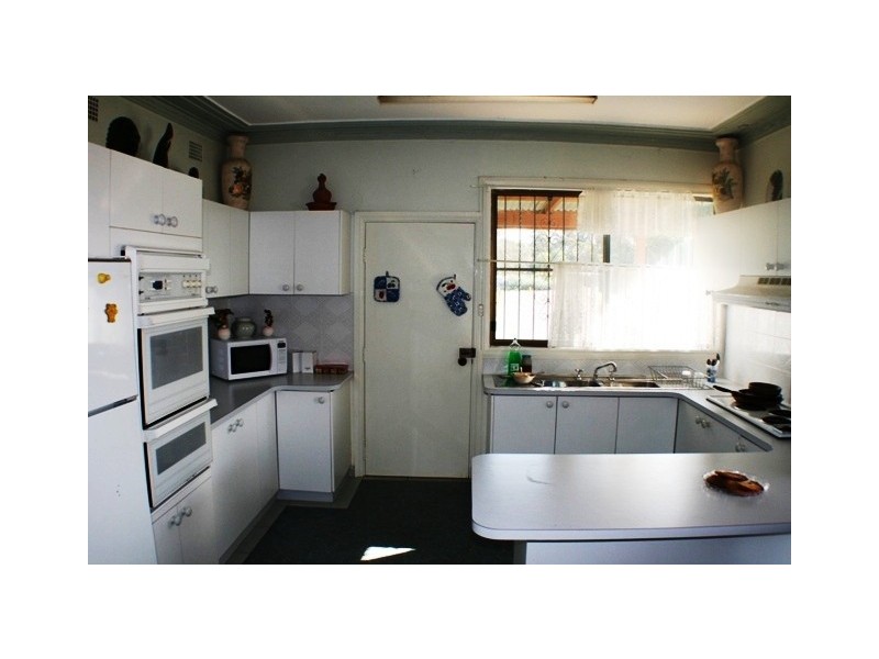 20 Edinburgh Street, Tahmoor NSW 2573