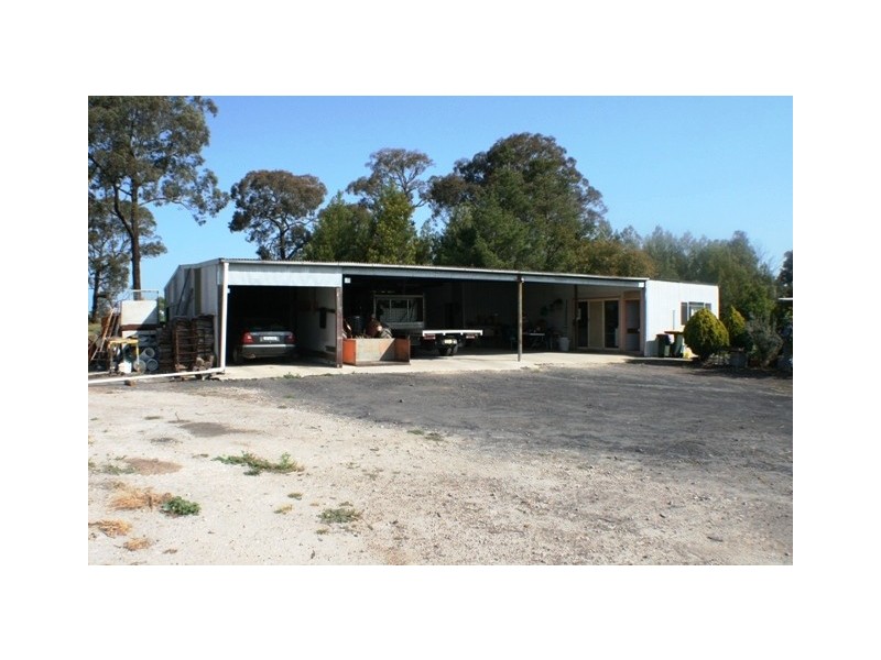 20 Edinburgh Street, Tahmoor NSW 2573