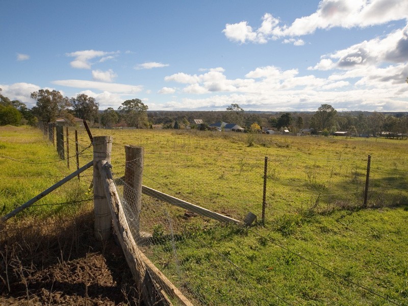 35 Innes Street, Thirlmere NSW 2572