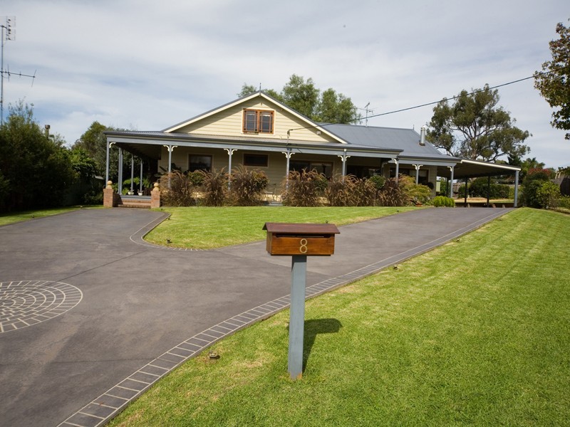 8 Chivers Place, Tahmoor NSW 2573