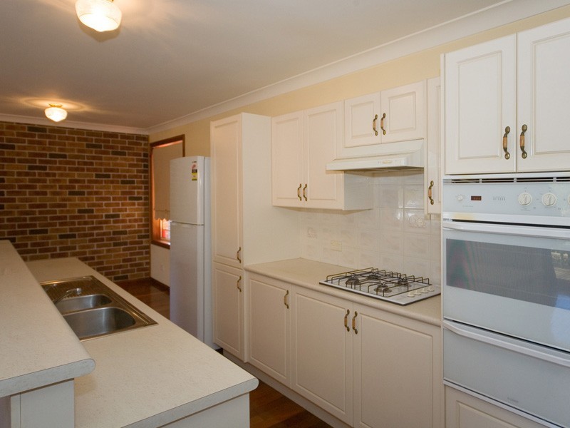 17 Victoria Road, Thirlmere NSW 2572