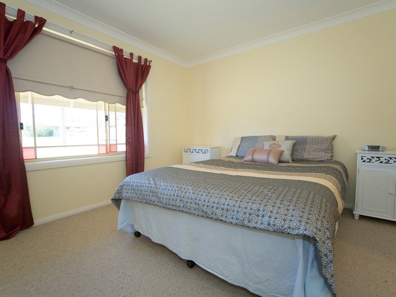 17 Victoria Road, Thirlmere NSW 2572