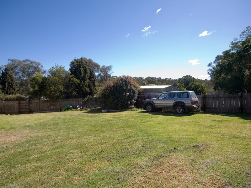17 Victoria Road, Thirlmere NSW 2572