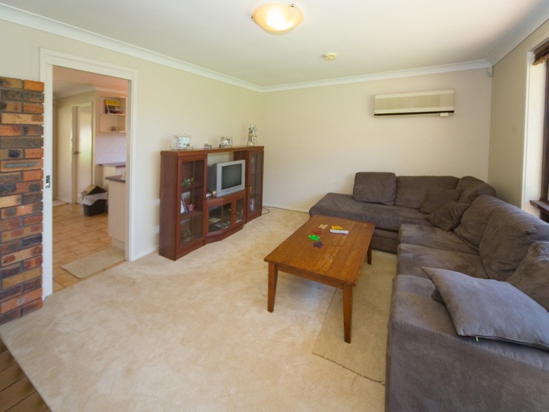 6 Close Street, Thirlmere NSW 2572