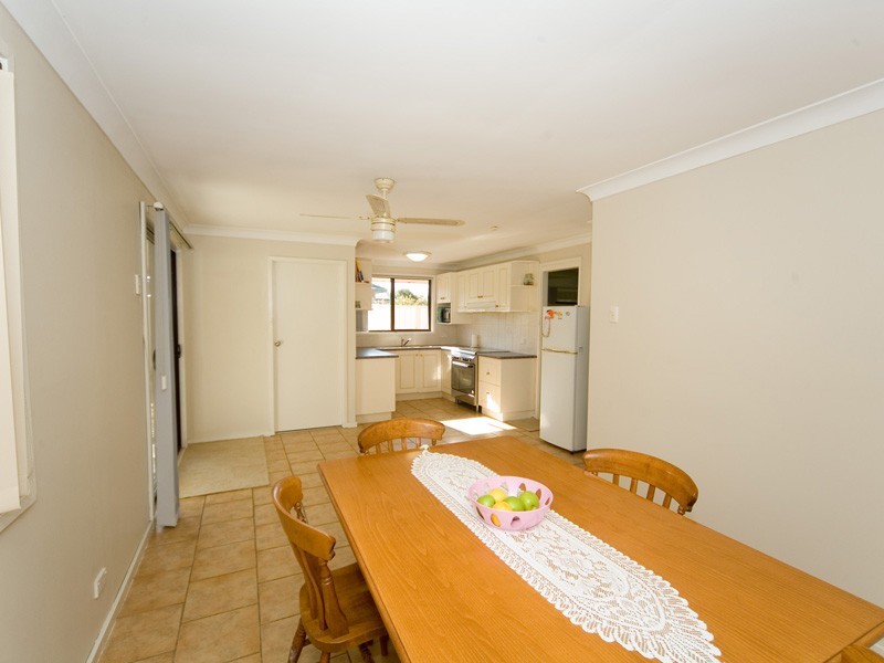 6 Close Street, Thirlmere NSW 2572