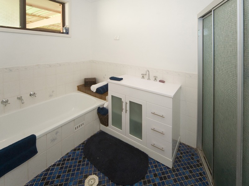 6 Close Street, Thirlmere NSW 2572