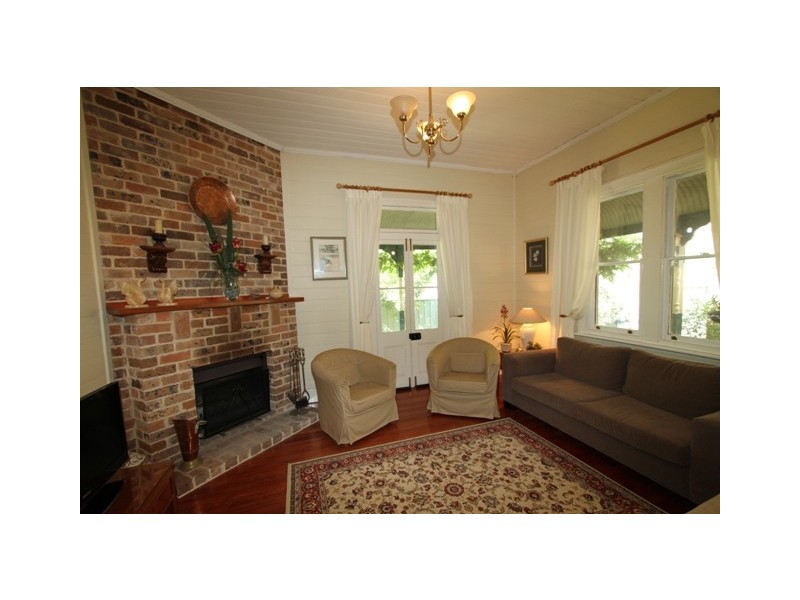 10 Antill Street, Thirlmere NSW 2572