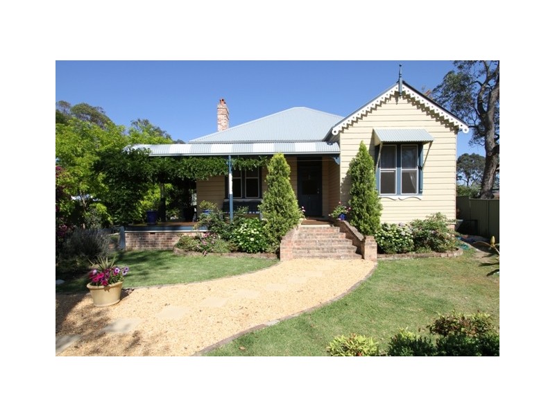 10 Antill Street, Thirlmere NSW 2572