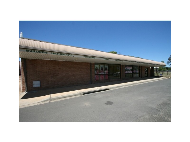 17 Oaks Street, Thirlmere NSW 2572
