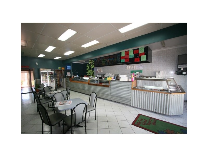 17 Oaks Street, Thirlmere NSW 2572