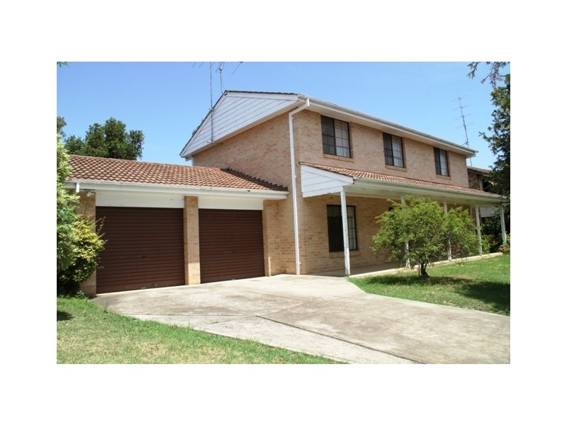 12 Middleton Place, Picton NSW 2571