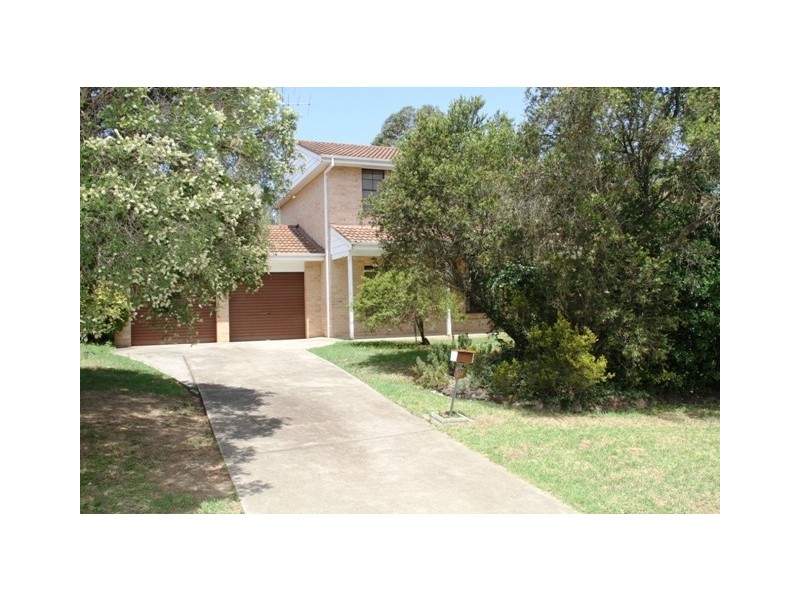 12 Middleton Place, Picton NSW 2571