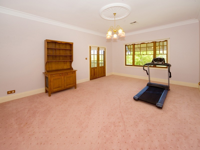 15 Equestrian Drive, Picton NSW 2571