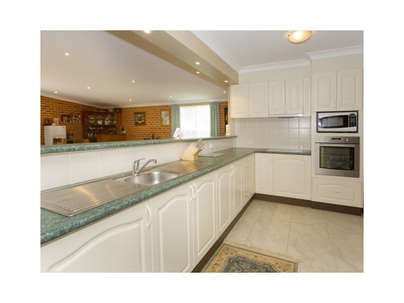 4 Tanya Place, Tahmoor NSW 2573