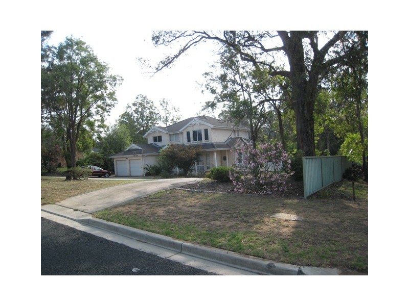 3 Westbourne Avenue, Thirlmere NSW 2572
