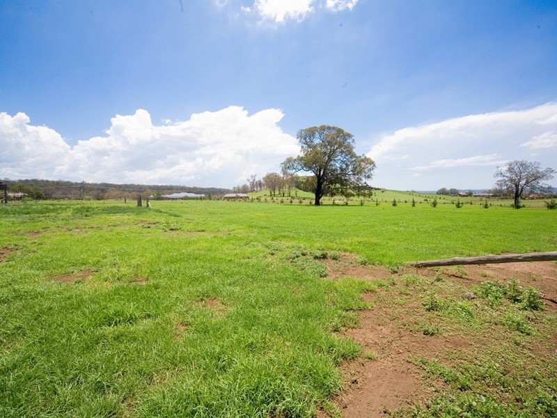 30 Lyrebird Road, Pheasants Nest NSW 2574