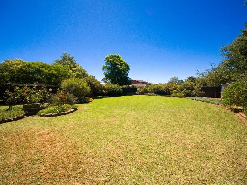 17 Close Street, Thirlmere NSW 2572