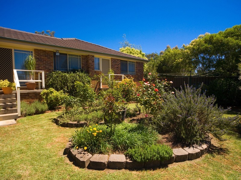 17 Close Street, Thirlmere NSW 2572