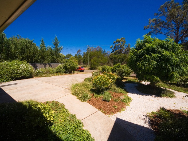 17 Close Street, Thirlmere NSW 2572