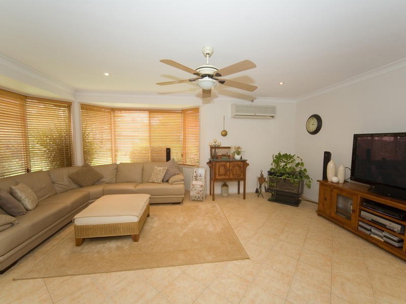 16 Campbell Street, Thirlmere NSW 2572