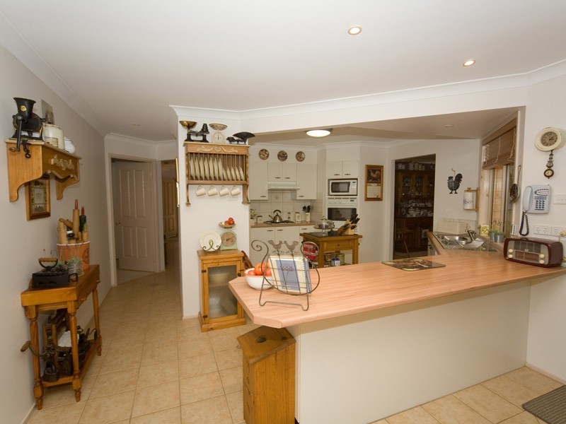 16 Campbell Street, Thirlmere NSW 2572